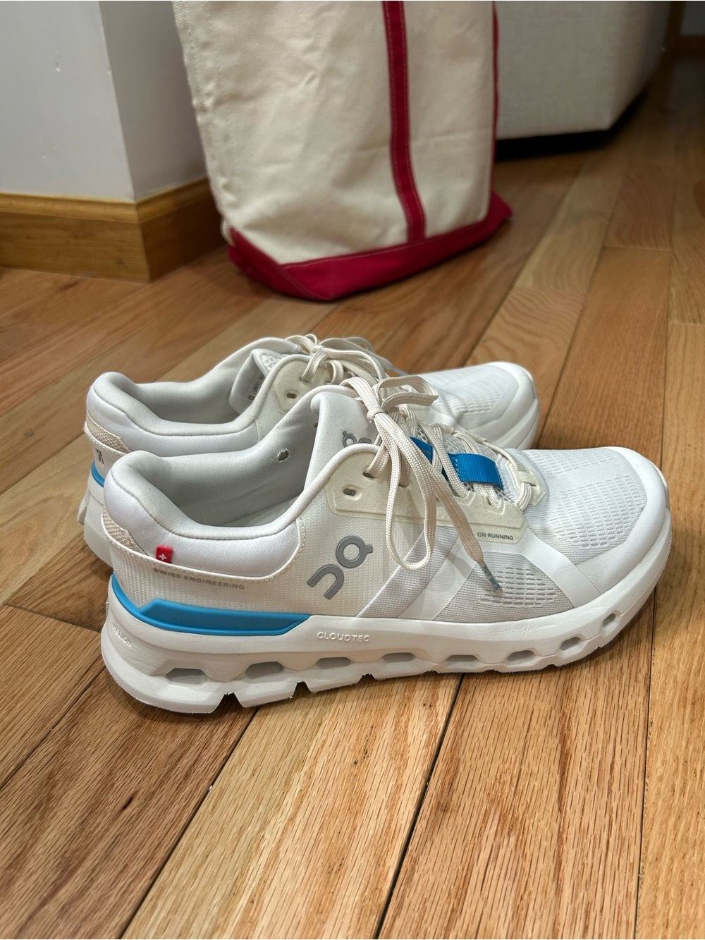 On Cloudrunner 2 White Sneakers W10